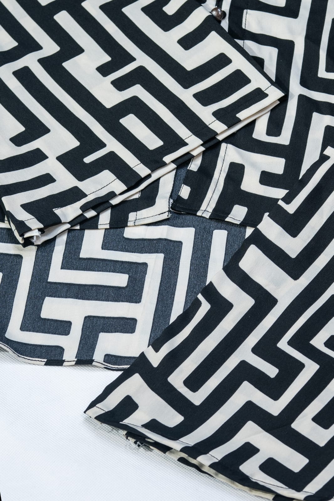 Winter Linen Co-Ord Set for Women – Monochrome Maze